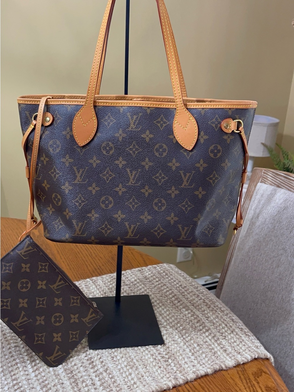 Louis Vuitton Neverfull MM Monogram Tote with Leather Trim with Pochette